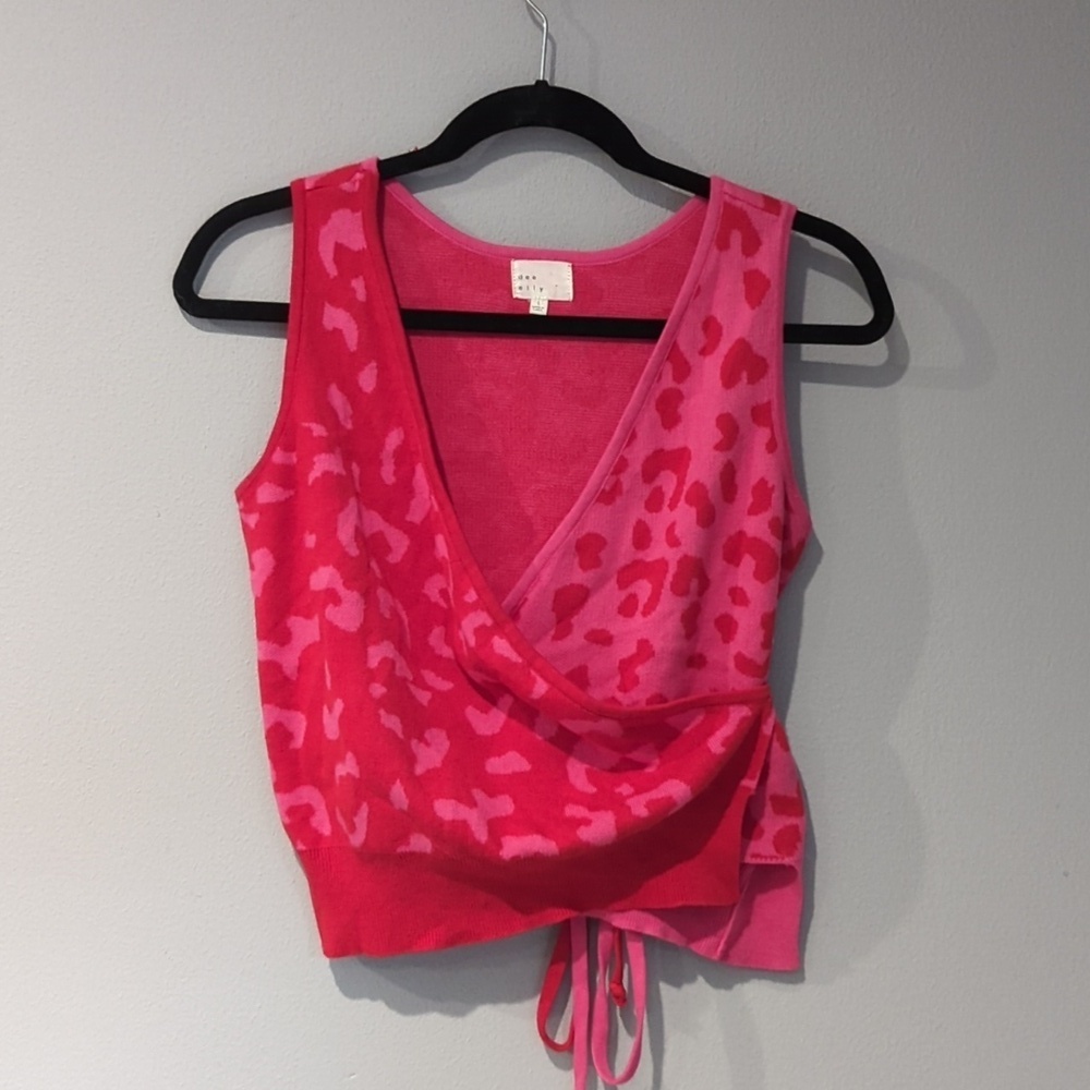 Dee Elly color block sweater wrap tank size women's small. Leopard print tank.